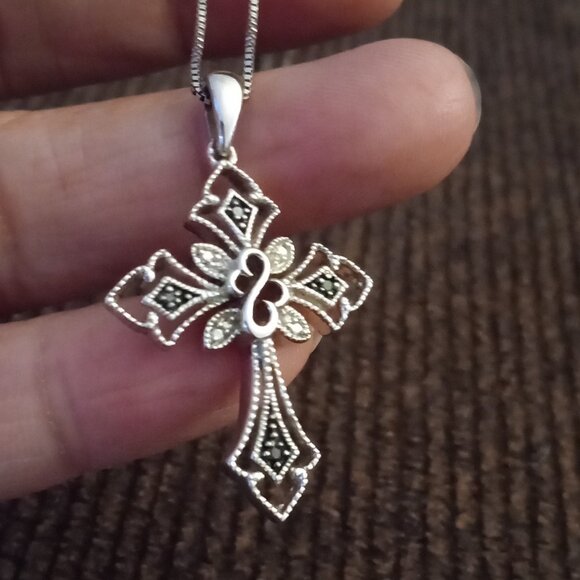 Kay Jewelry cross necklace - Picture 8 of 8